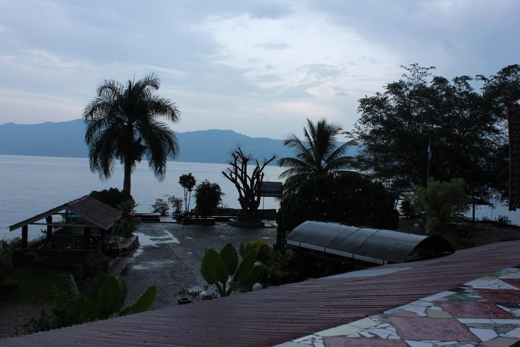 Ambaroba Resort Hotel Tuktuk Eksteriør billede